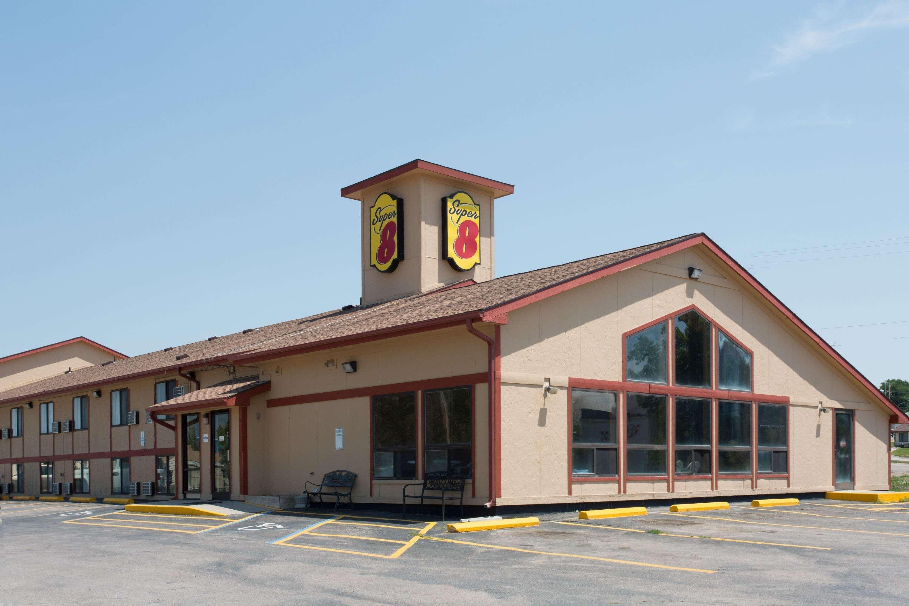 Hotel Super 8 By Wyndham Chadron Ne Esterno foto
