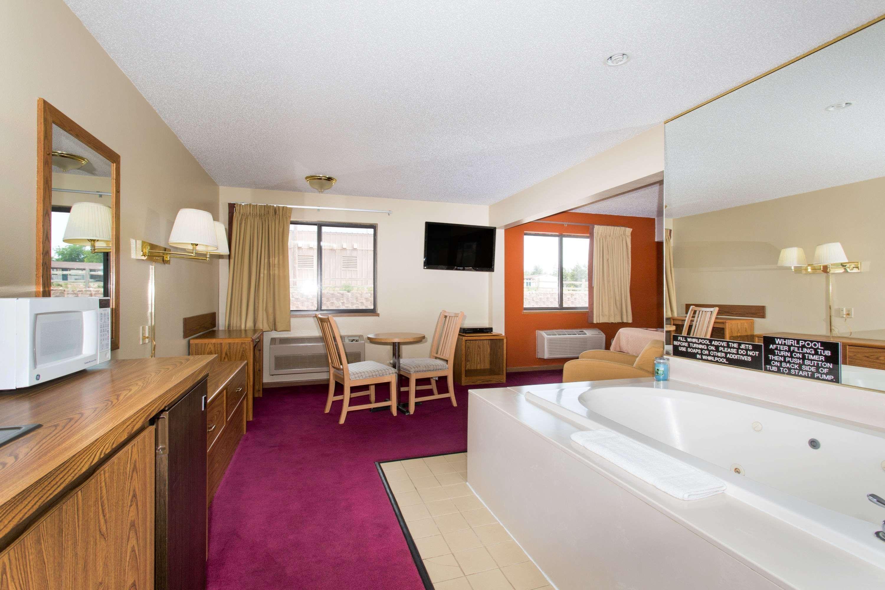 Hotel Super 8 By Wyndham Chadron Ne Esterno foto