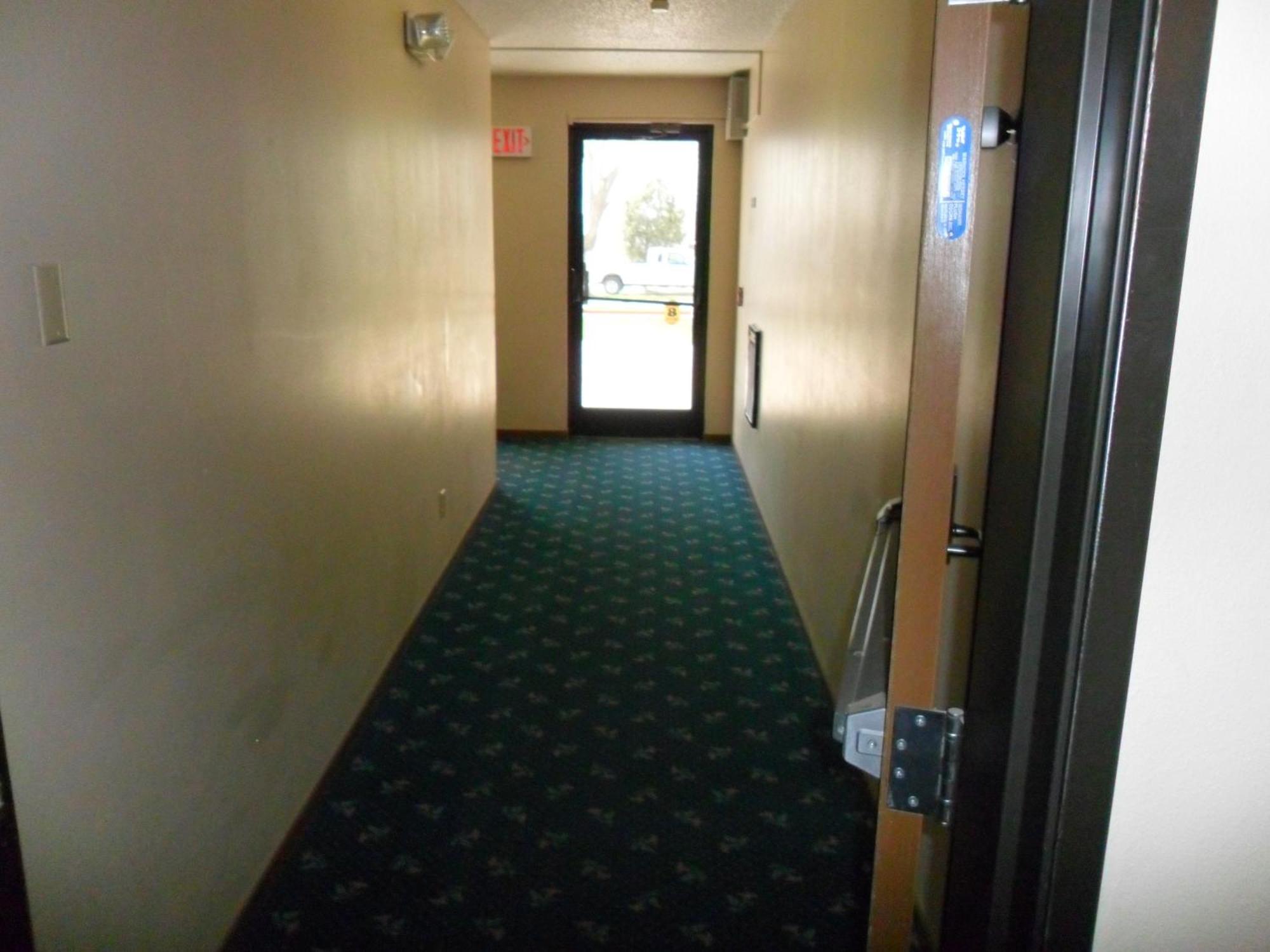 Hotel Super 8 By Wyndham Chadron Ne Esterno foto