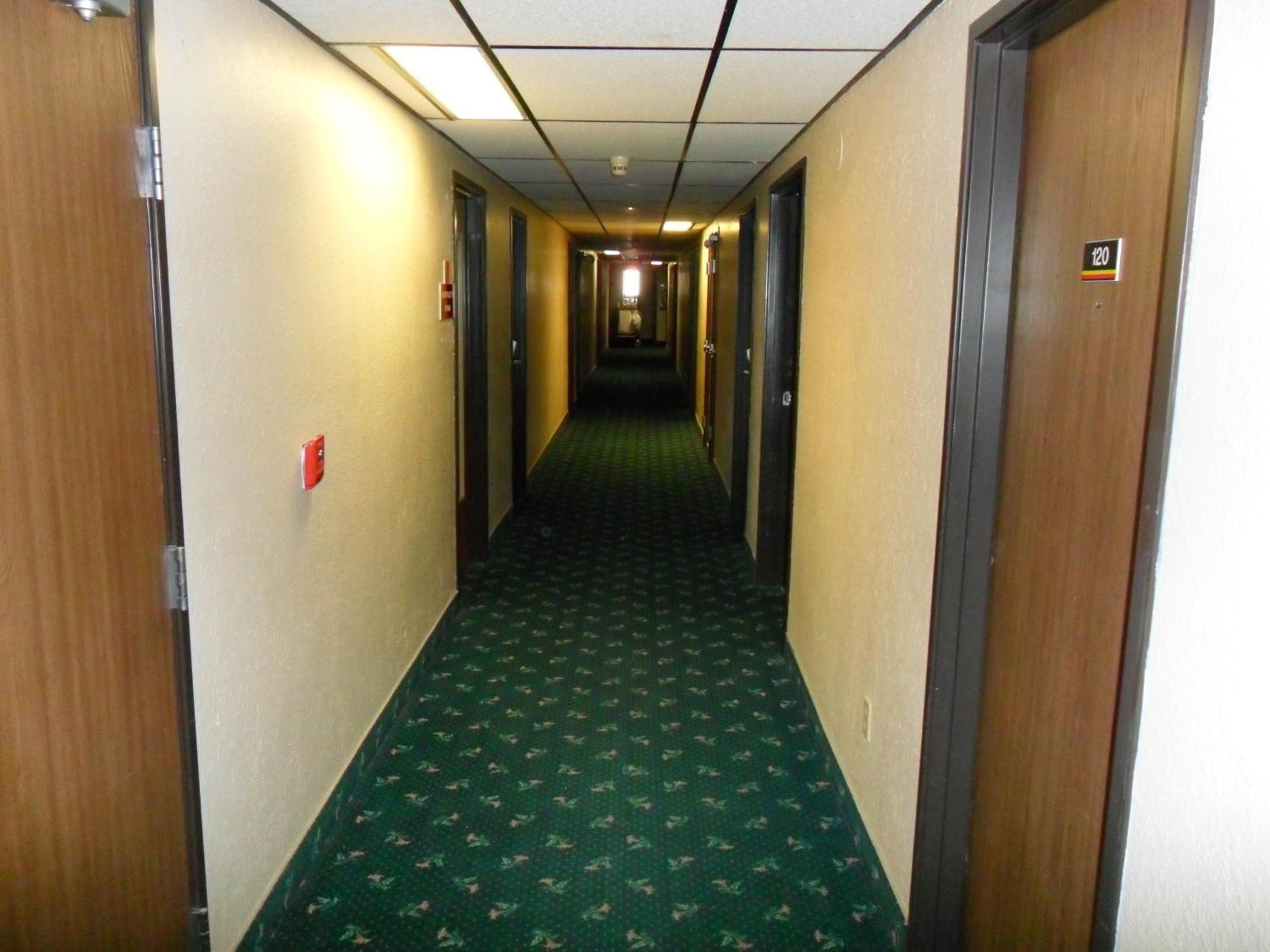 Hotel Super 8 By Wyndham Chadron Ne Esterno foto